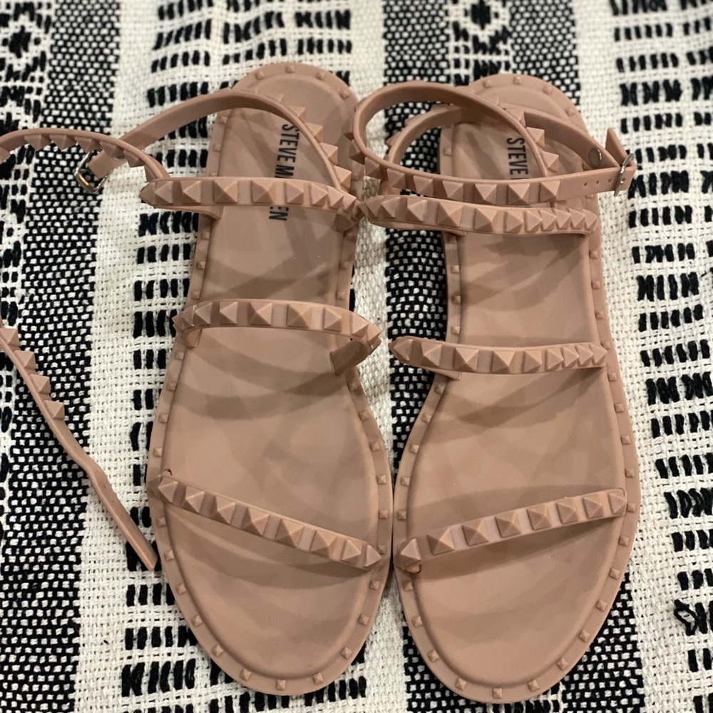 Steve Madden strappy sandals